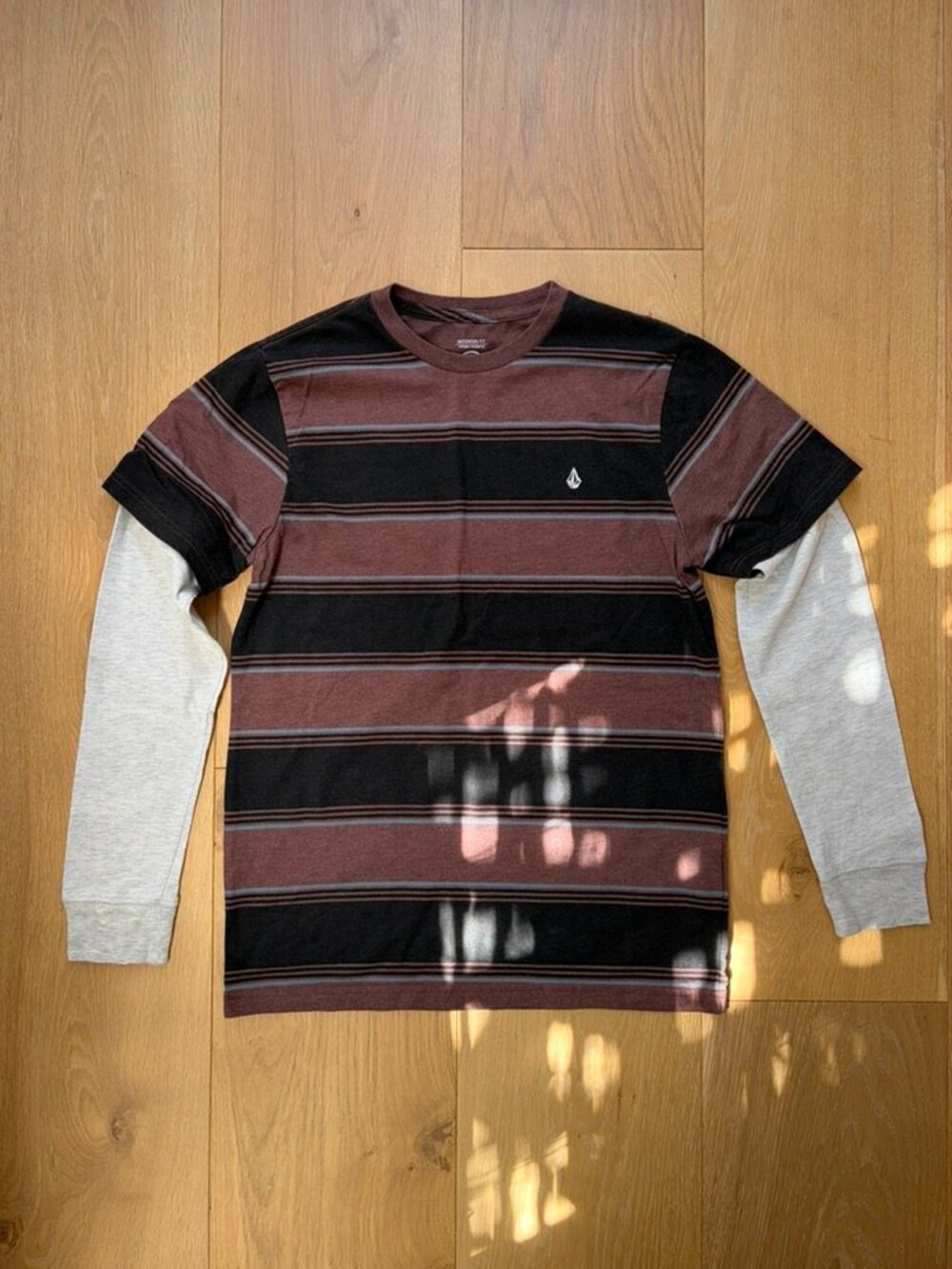 Volcom Boys Long Sleeve Shirt - Size: Youth L - EUC (Only Worn Once)